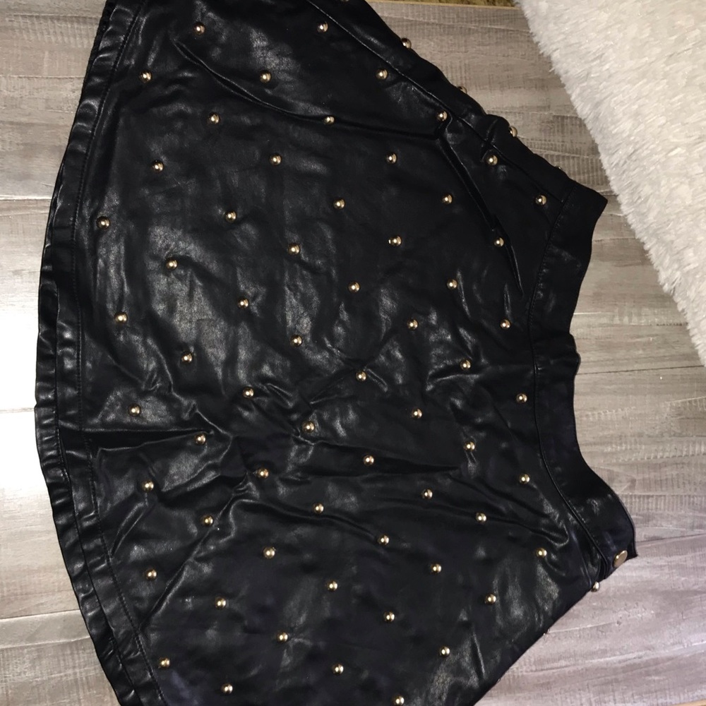Mini skirt🖤